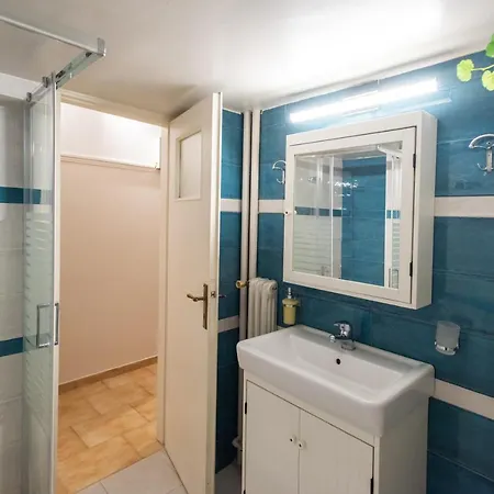 Blue Ark Gate To History Apartment Athens